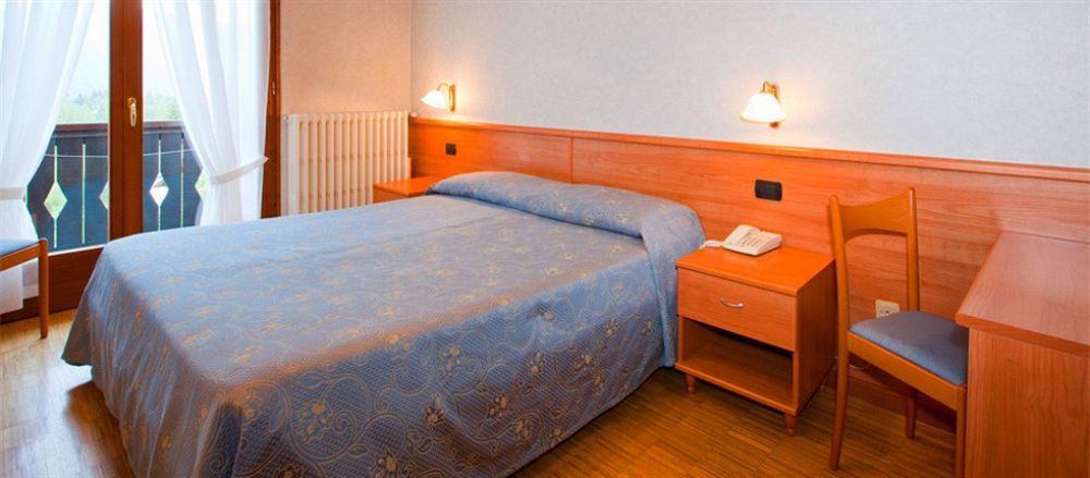 קסטיונה דלה פרסולאנה Hotel Migliorati מראה חיצוני תמונה